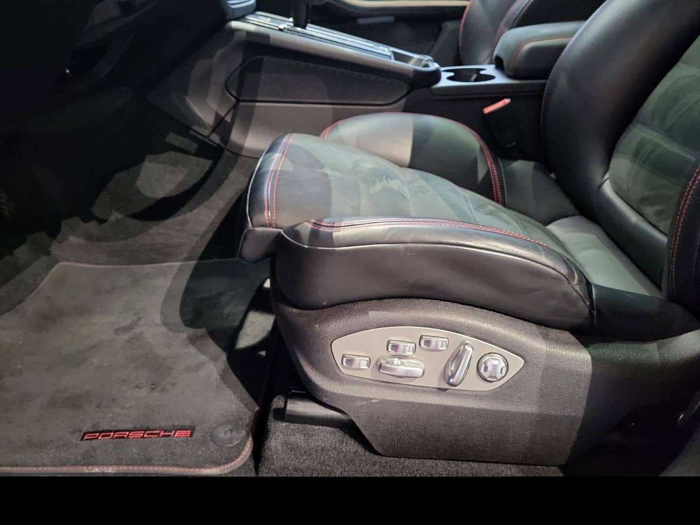 Porsche Macan GTS Surround-View BOSE 21-Zoll Panorama foto 12