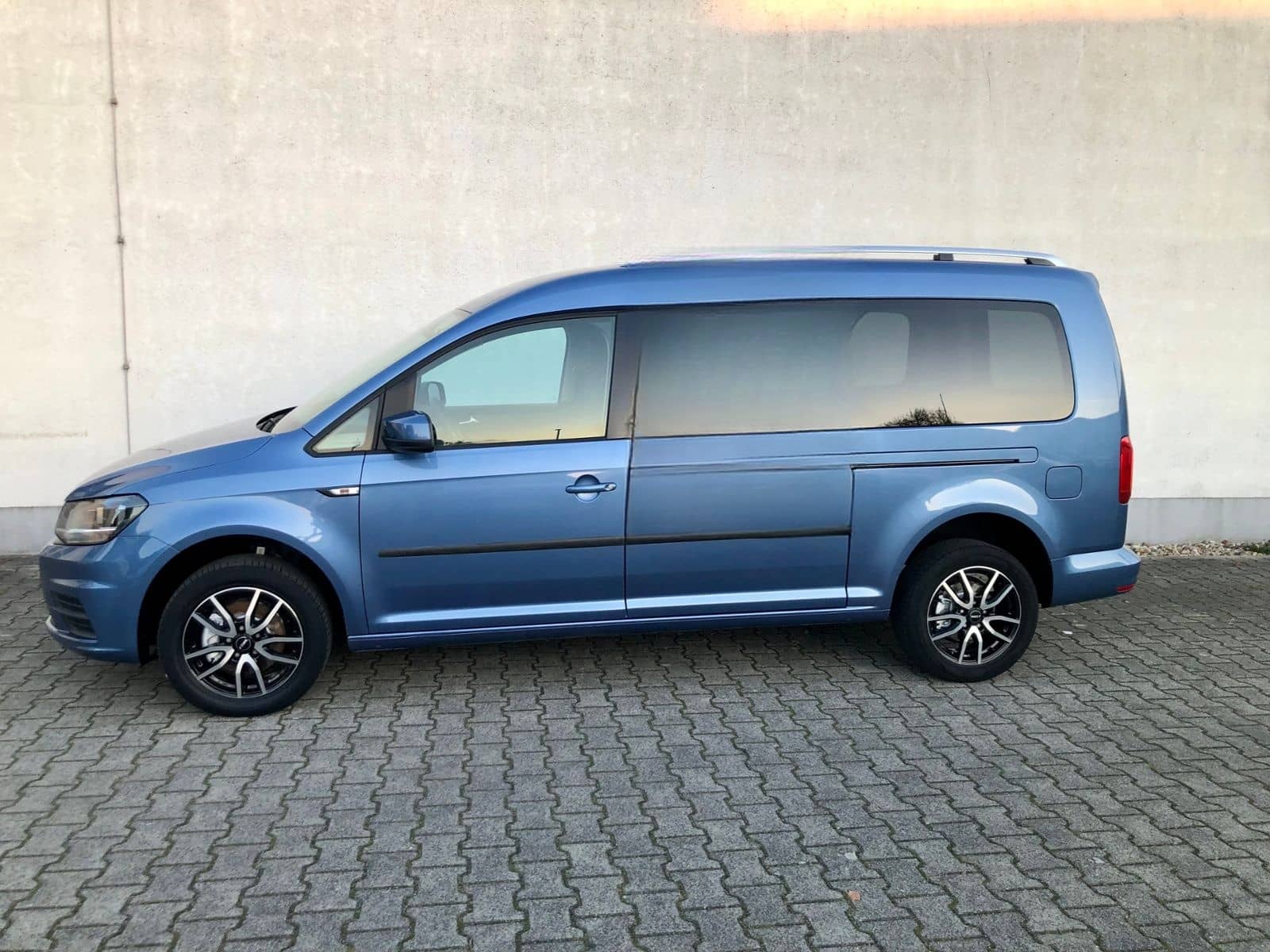 Volkswagen Caddy Maxi Trendline 2.0 TDI KLIMA foto 2