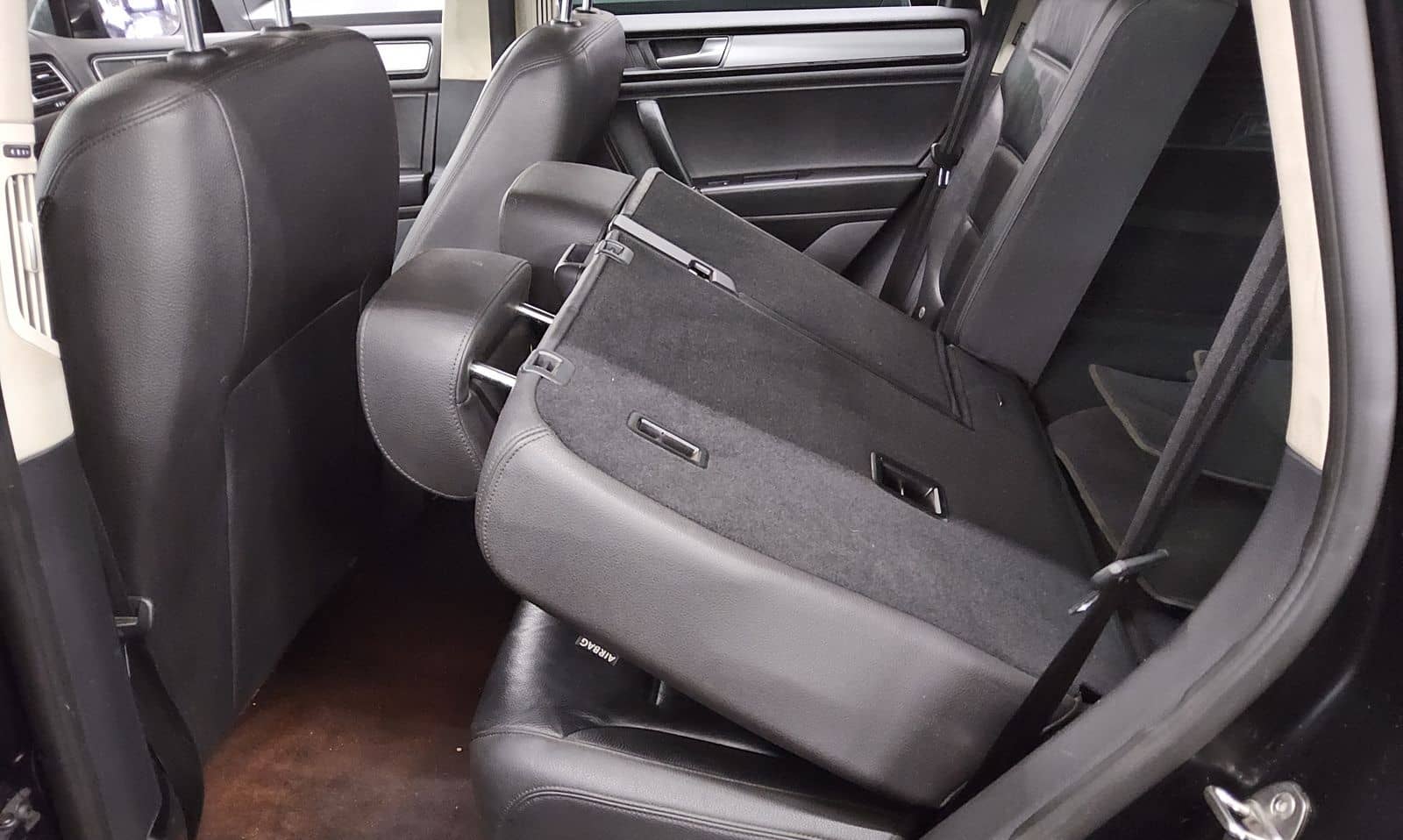 Volkswagen Touareg 3.0 TDI 4M R-Line Luft Leder Navi AHK foto 12