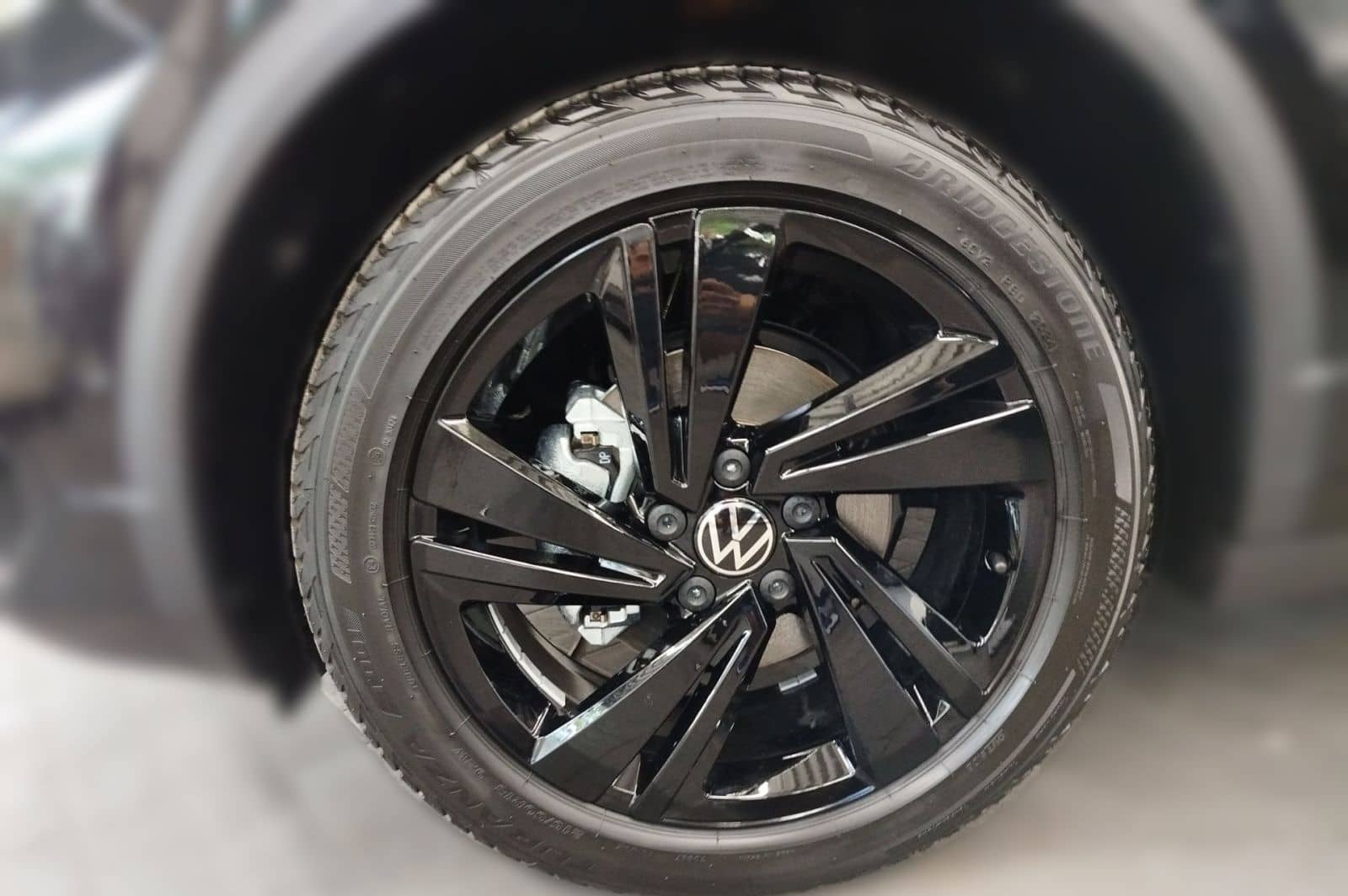 Volkswagen T-Roc Cabriolet 1.5 TSI DSG R-Line LEDER BEATS D foto 3