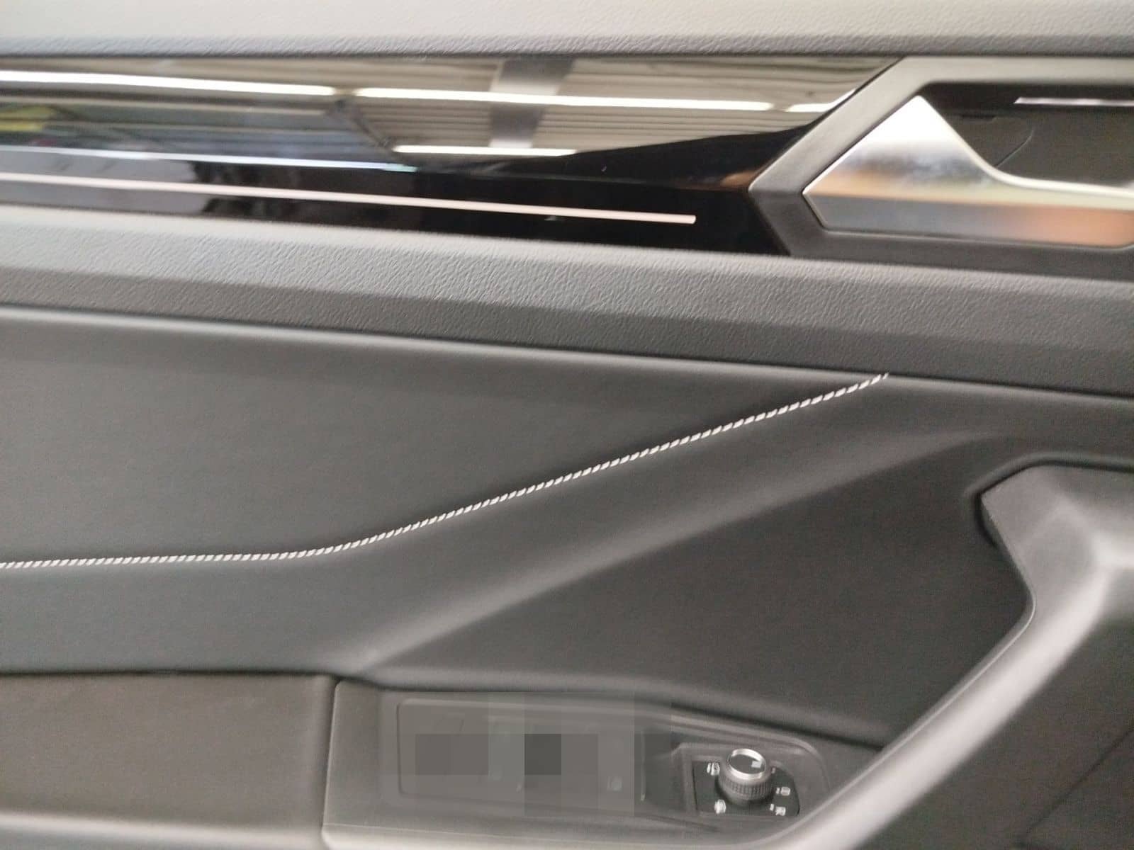 Volkswagen T-Roc Cabriolet 1.5 TSI DSG R-Line LEDER BEATS D foto 7