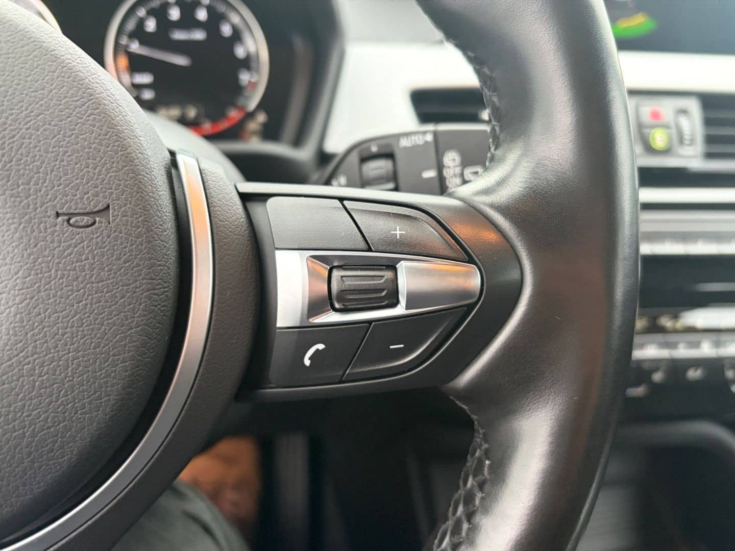 BMW X1 18i sDrive Steptronic Advantage+LED+NAVI+PDC foto 18