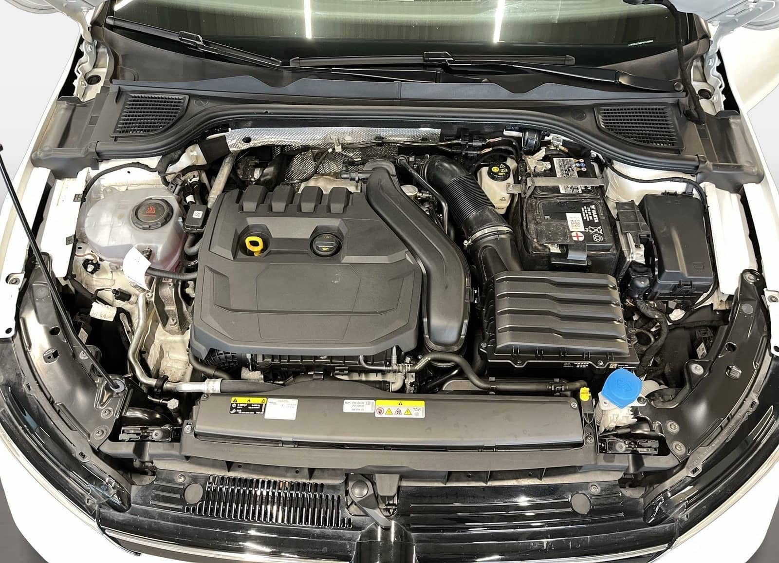 Volkswagen Golf VIII Active 1.5 TSI 4xSHZ ACC DynLicht HUD foto 18