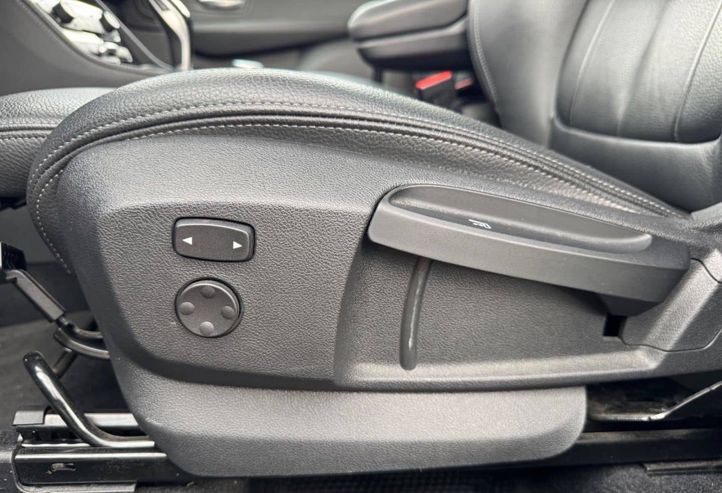 BMW 218 Active Tourer iA SPORT+LEDER+HUD+PANO+AHK+SH foto 16