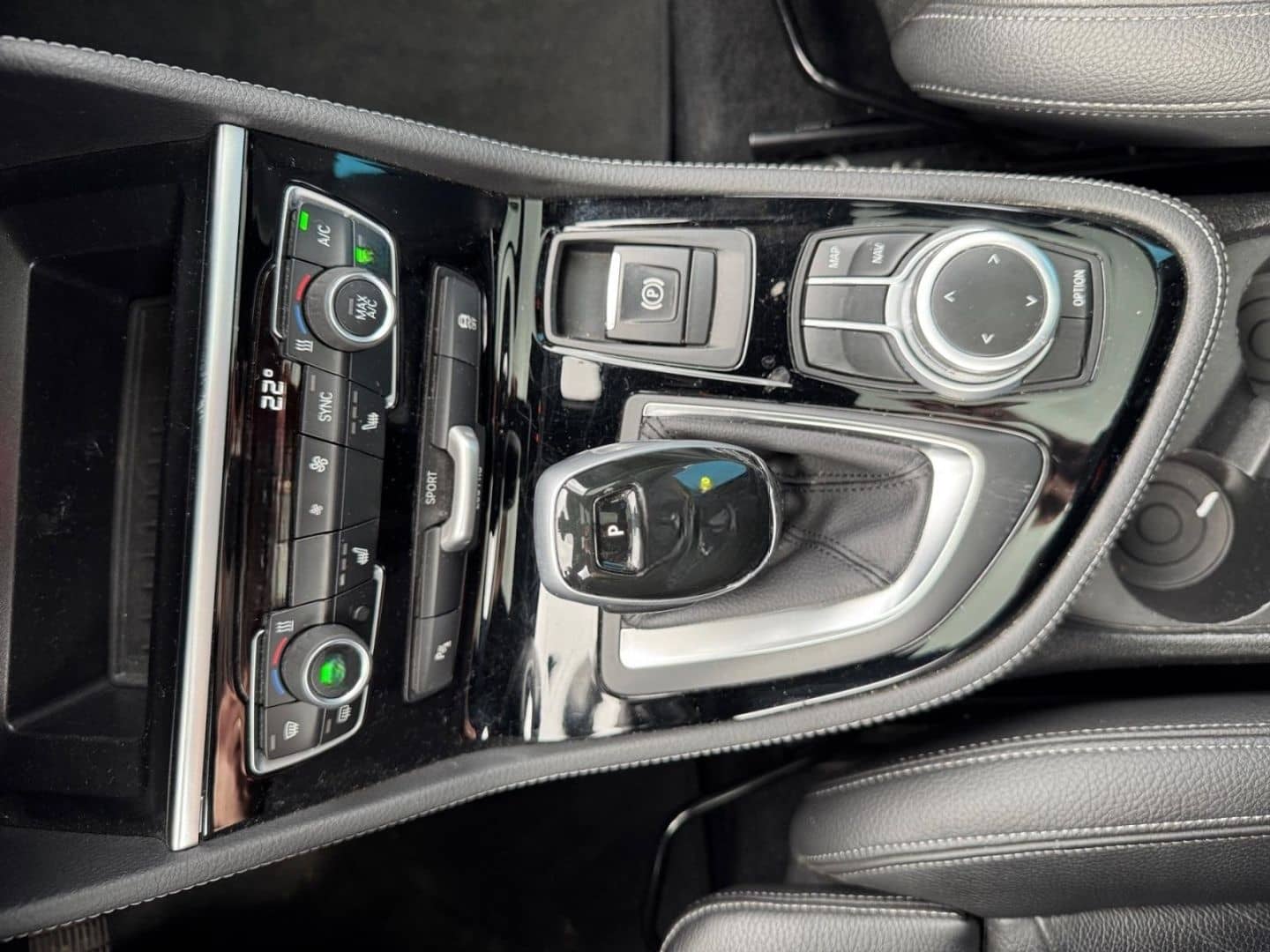 BMW 218 Active Tourer iA SPORT+LEDER+HUD+PANO+AHK+SH foto 23