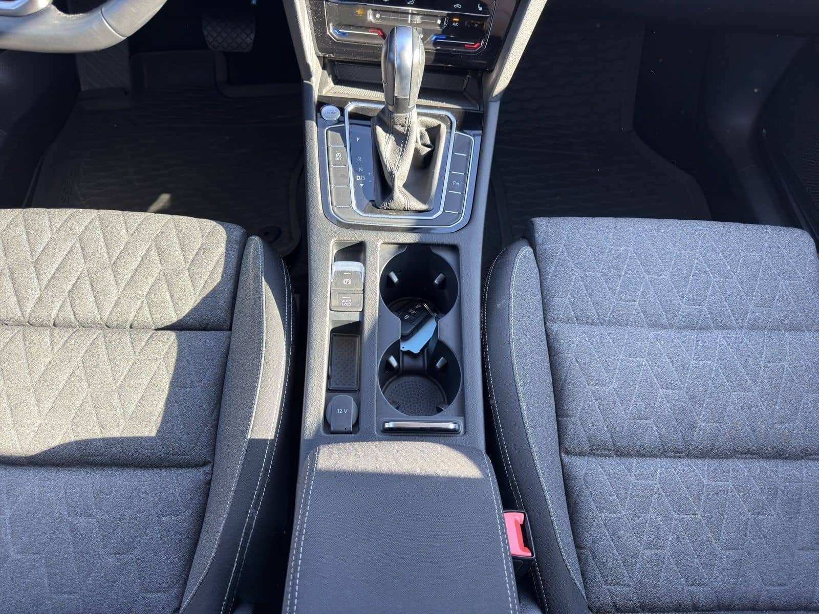 Volkswagen Passat Variant 2.0 TDI DSG Business *Navi*AHK*Ka foto 9