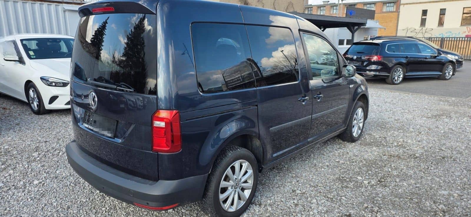 Volkswagen Caddy PKW Trendline BMT foto 4