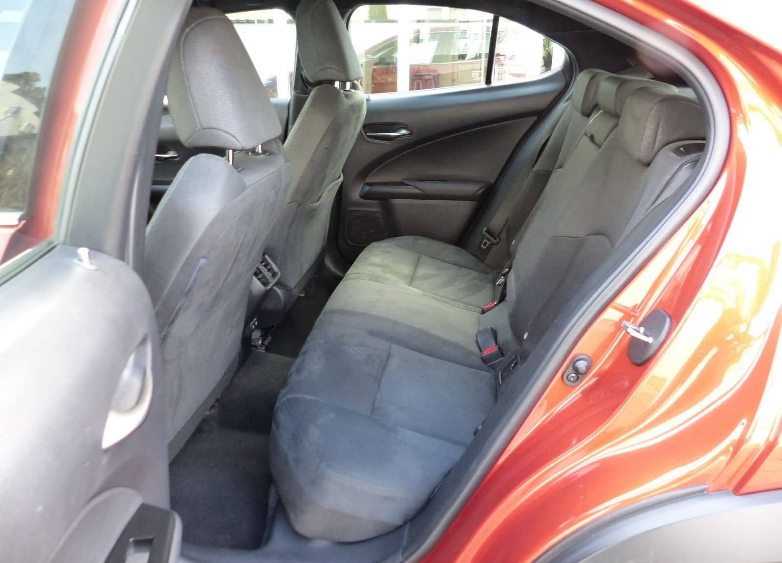 Lexus UX 200 Launch Edition Navi LED SHZ Kamera Tempom foto 11