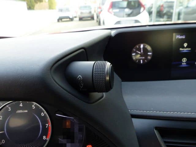 Lexus UX 200 Launch Edition Navi LED SHZ Kamera Tempom foto 18