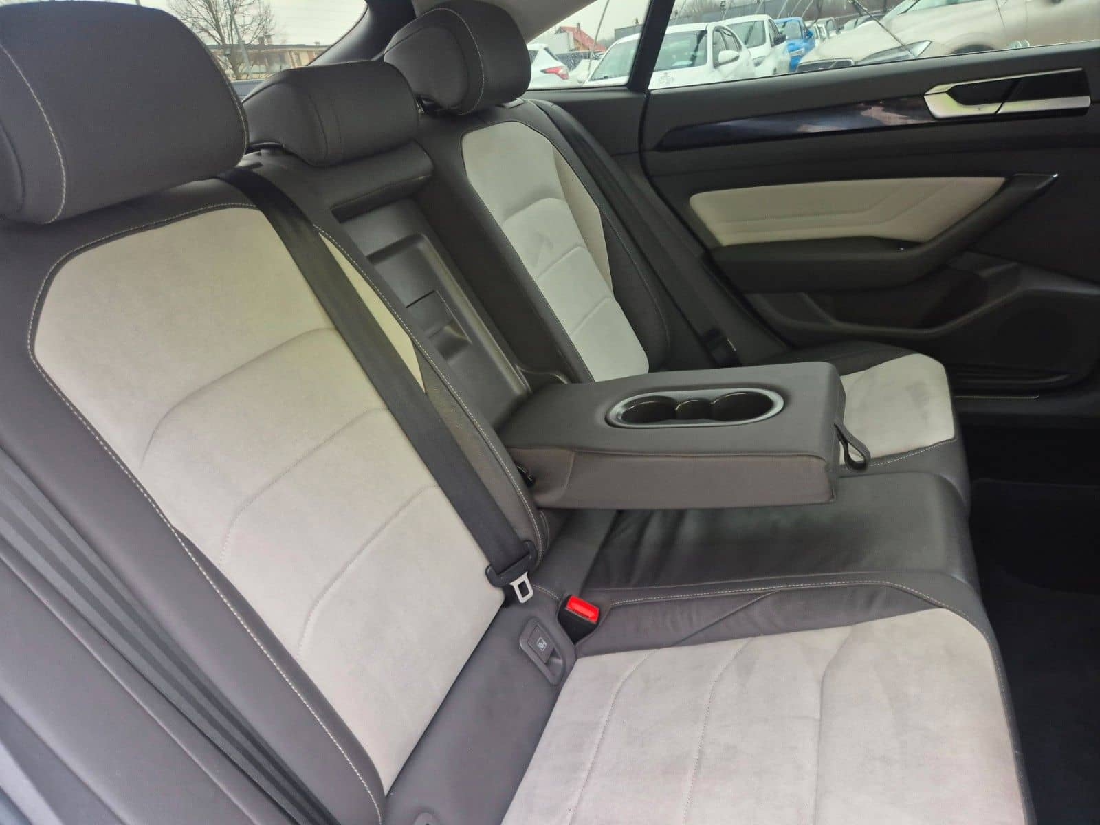 Volkswagen Arteon 2.0 TDI SCR DSG Elegance foto 17
