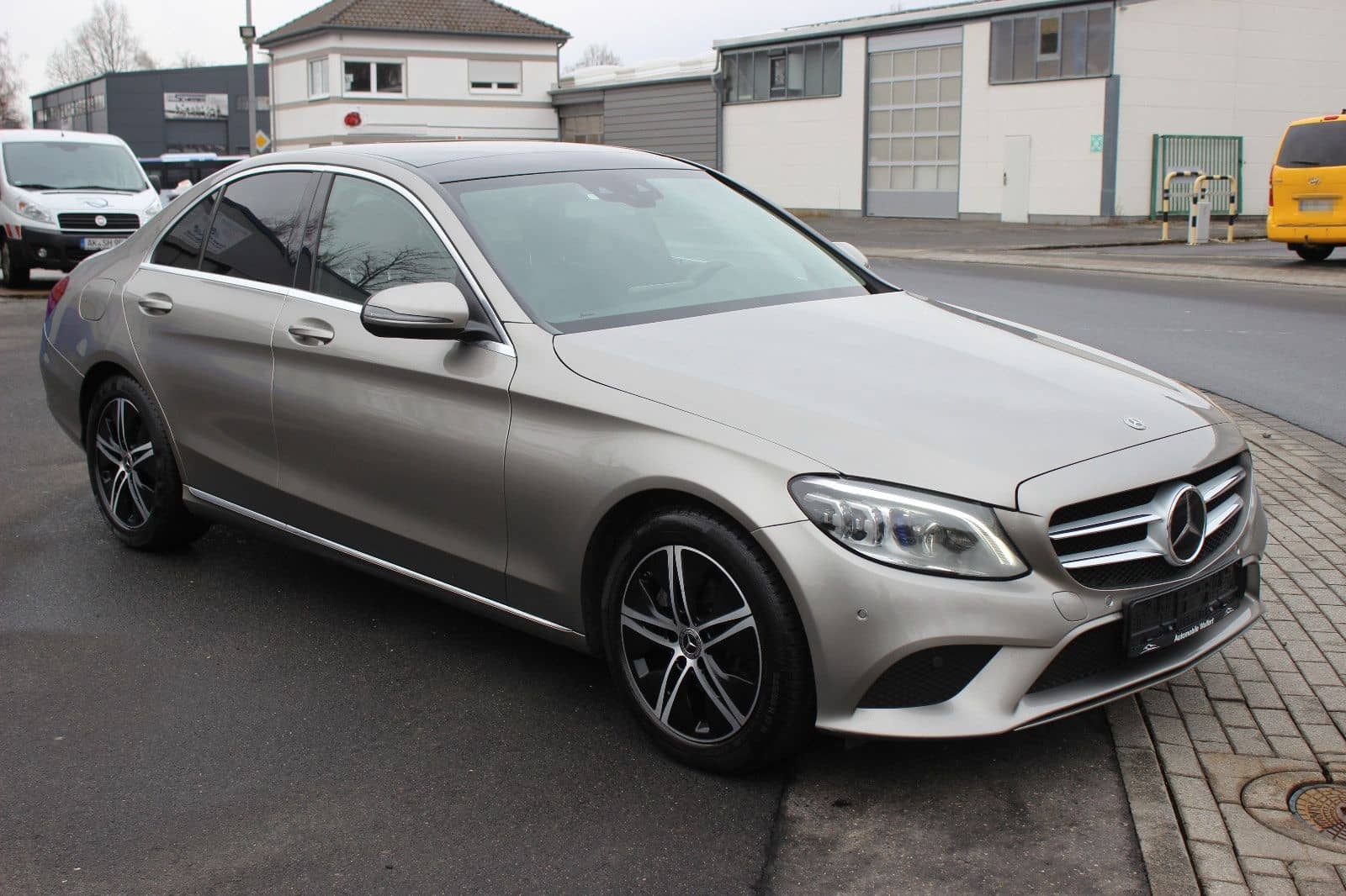 Mercedes-Benz C 200d Limousine/Leder/Navi/PDC+Kamera/LED foto 1