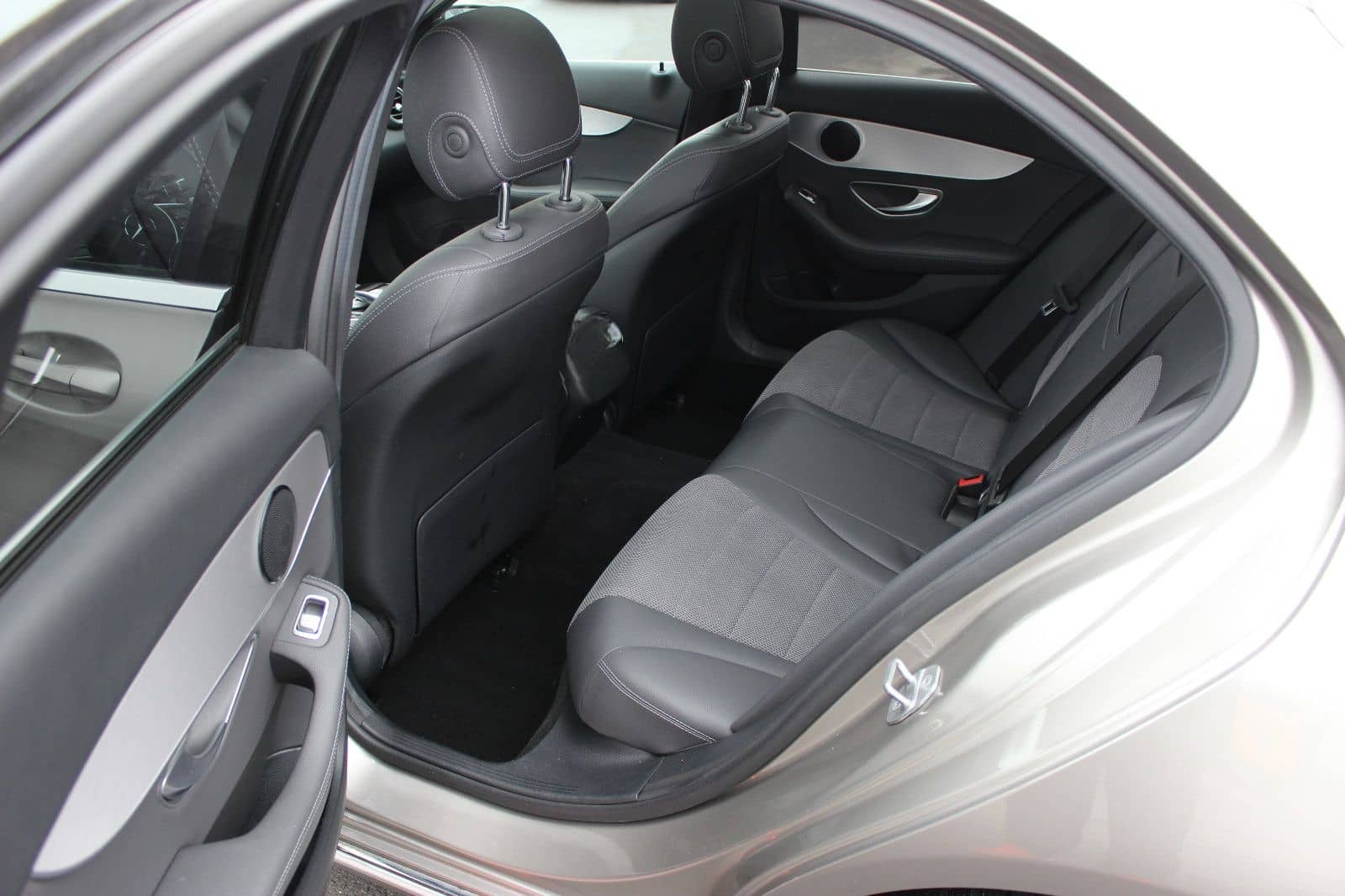 Mercedes-Benz C 200d Limousine/Leder/Navi/PDC+Kamera/LED foto 11