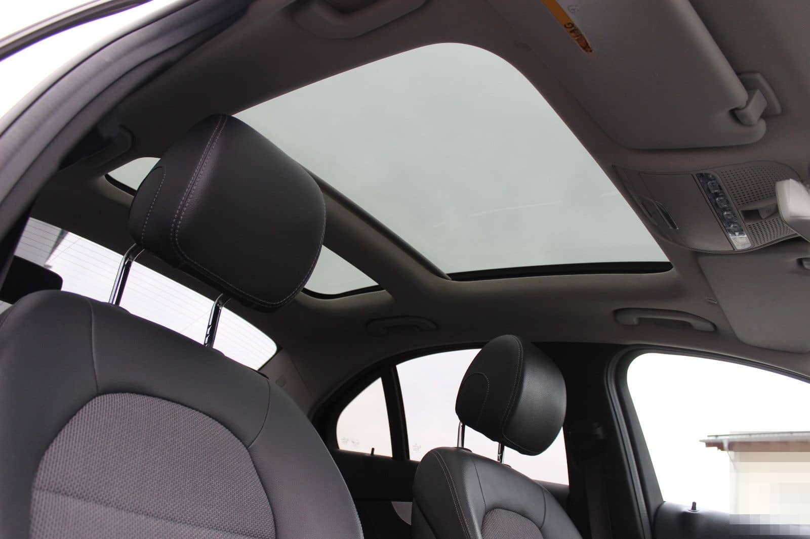 Mercedes-Benz C 200d Limousine/Leder/Navi/PDC+Kamera/LED foto 16