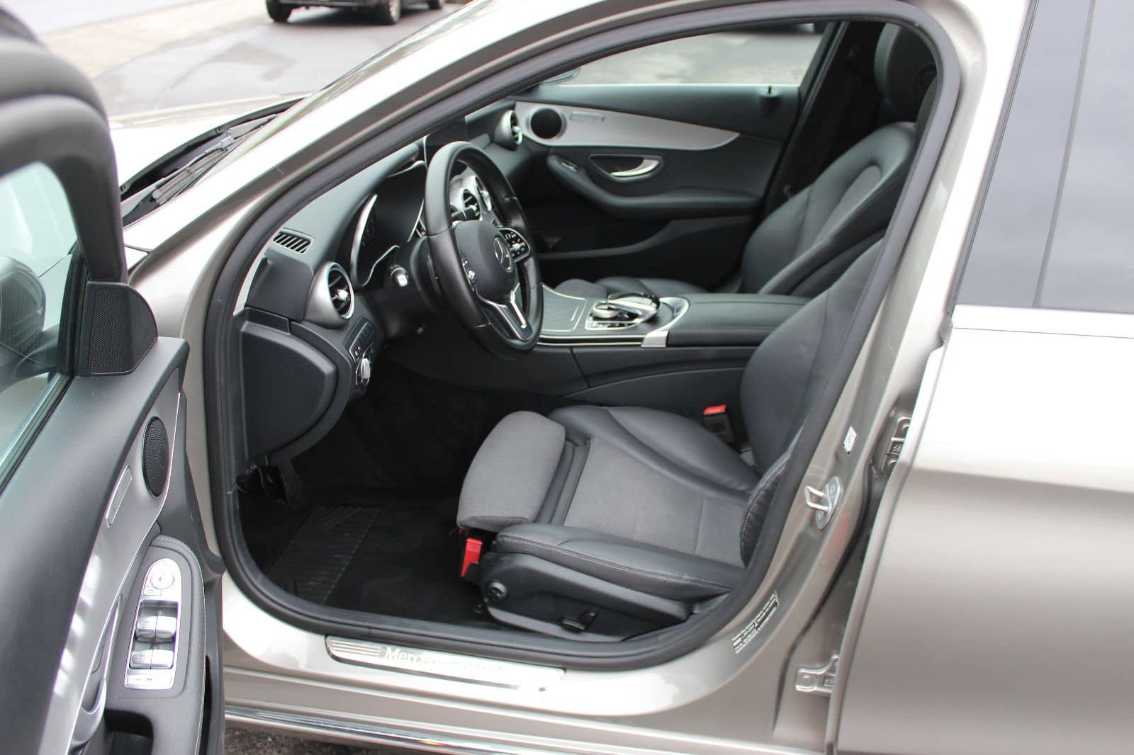 Mercedes-Benz C 200d Limousine/Leder/Navi/PDC+Kamera/LED foto 9