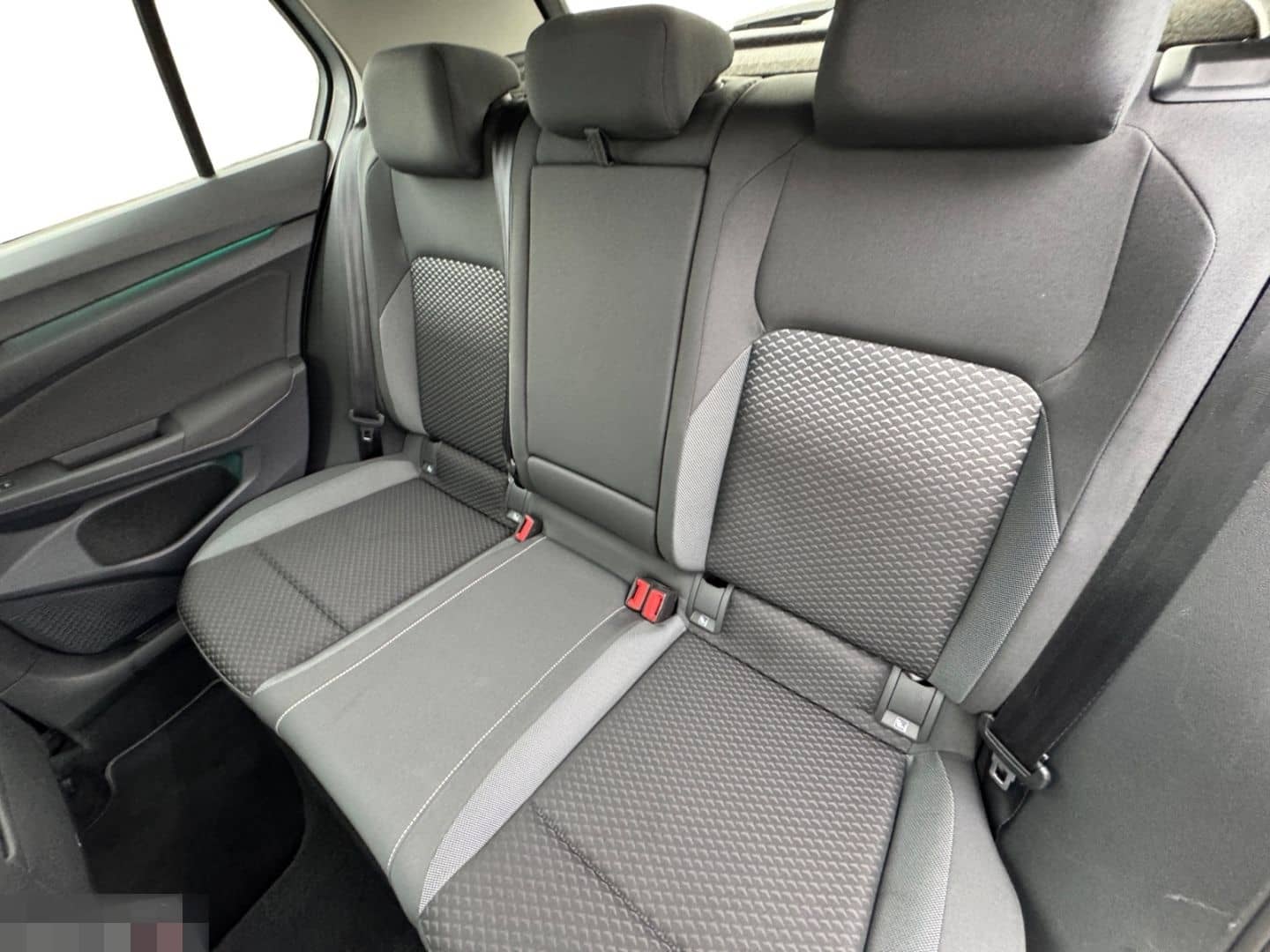 Volkswagen Golf 8 2.0 TDI Active LED/NAVI/PANO/AHK/APP+++ foto 13