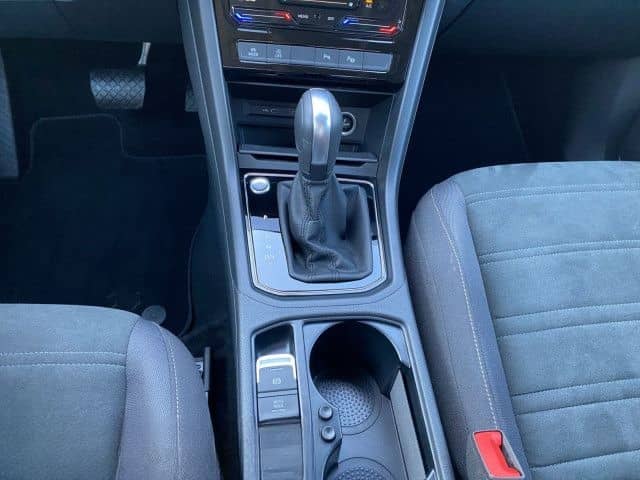 Volkswagen Touran 2.0 TDI DSG Highline AHK NAVI LED 17 foto 16