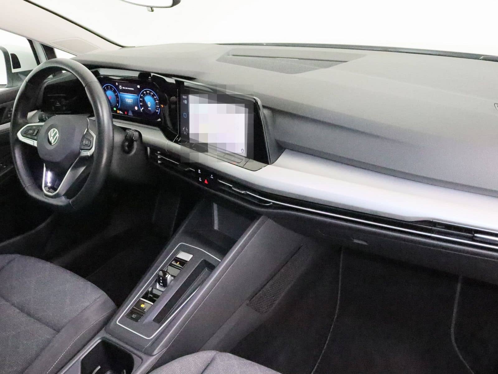 Volkswagen Golf VIII 1.5 eTSI Life LED NAVI SHZ PDC KEYLESS foto 9