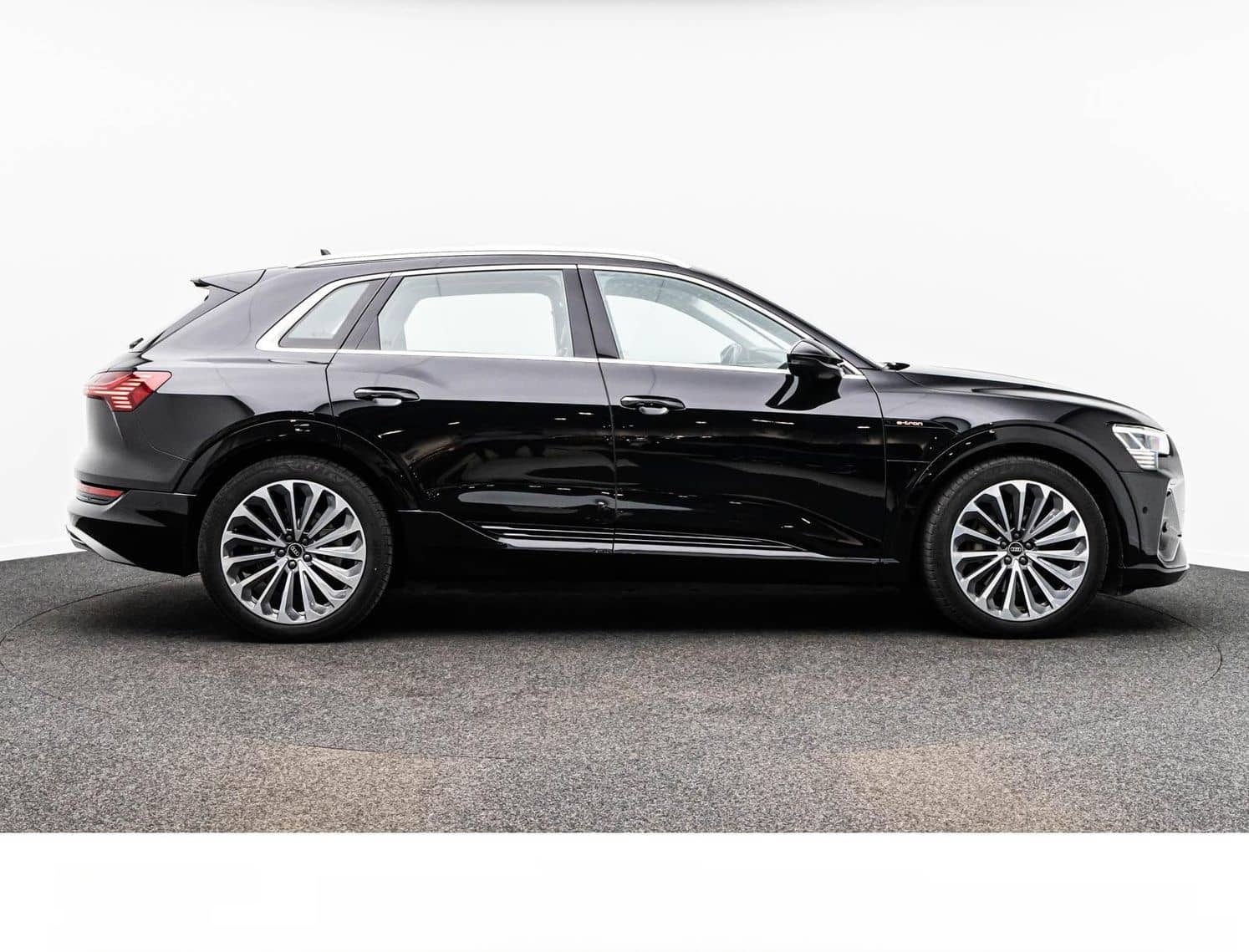 Audi E-TRON 55 Q S LINE/21Z./MATRIX/ACC/CARPLAY/360° foto 8