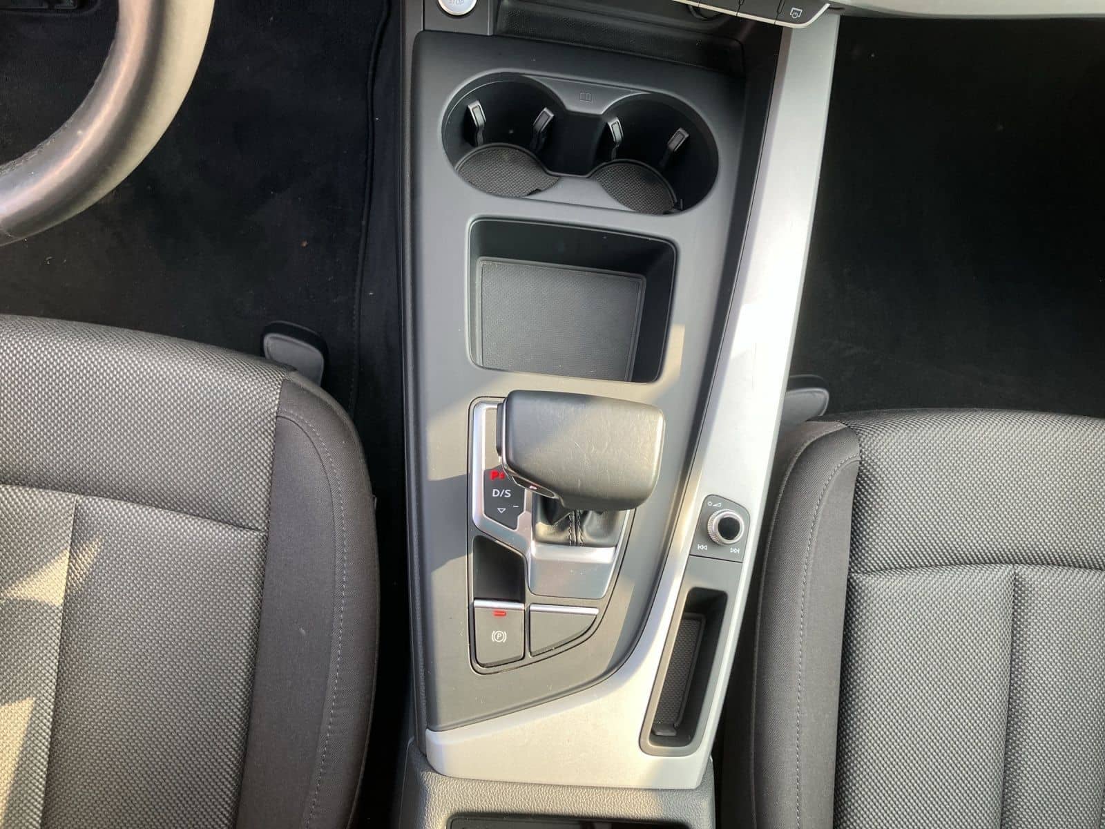 Audi A4 Avant 35 TFSI PANO AHK PDC NAVI+ foto 11