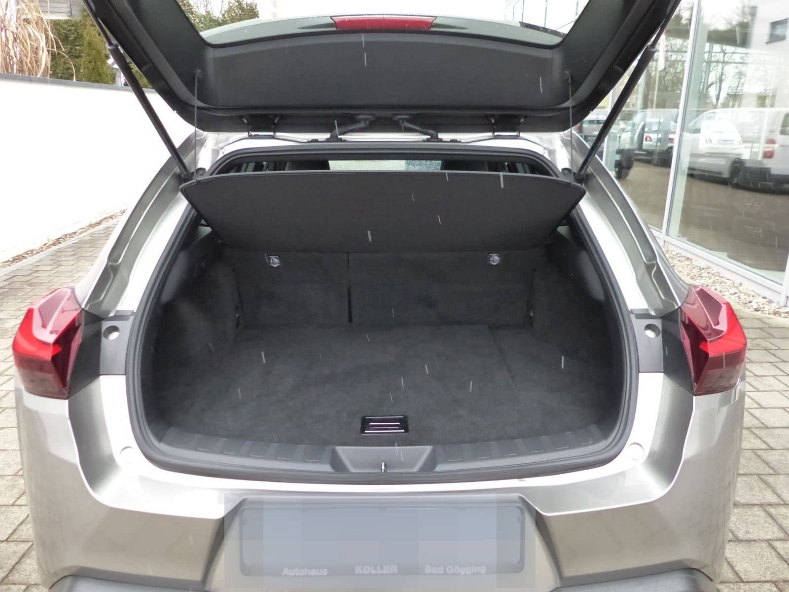 Lexus UX 250h Launch Edition Navi Kamera Velours DAB foto 10