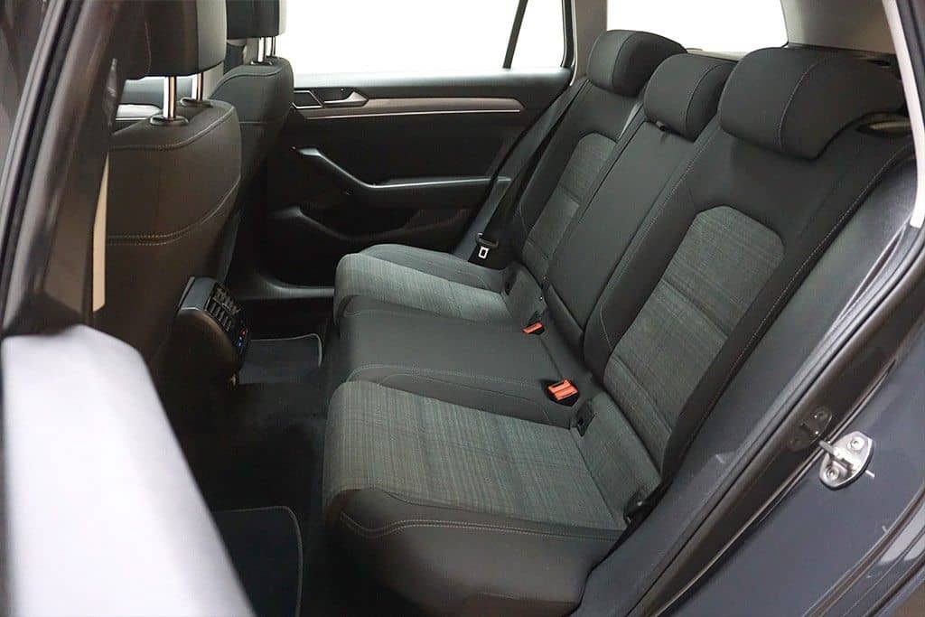 Volkswagen Passat 2.0TDI DSG Business AHK Pano SHZ LED foto 13