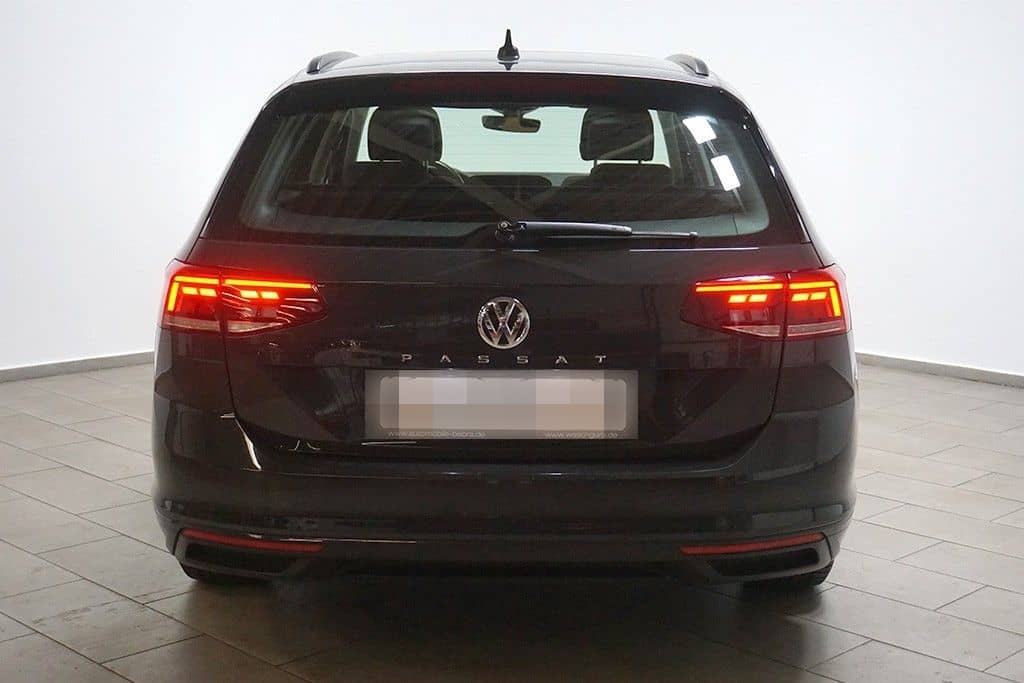 Volkswagen Passat 2.0TDI DSG Business AHK Pano SHZ LED foto 5