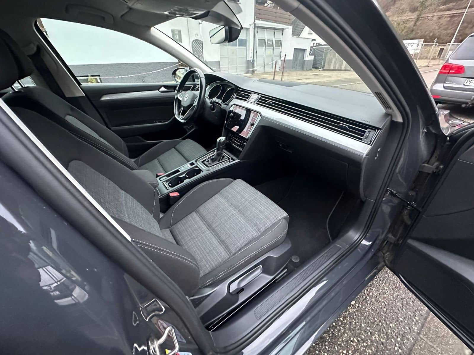 Volkswagen Passat Lim. Business foto 12