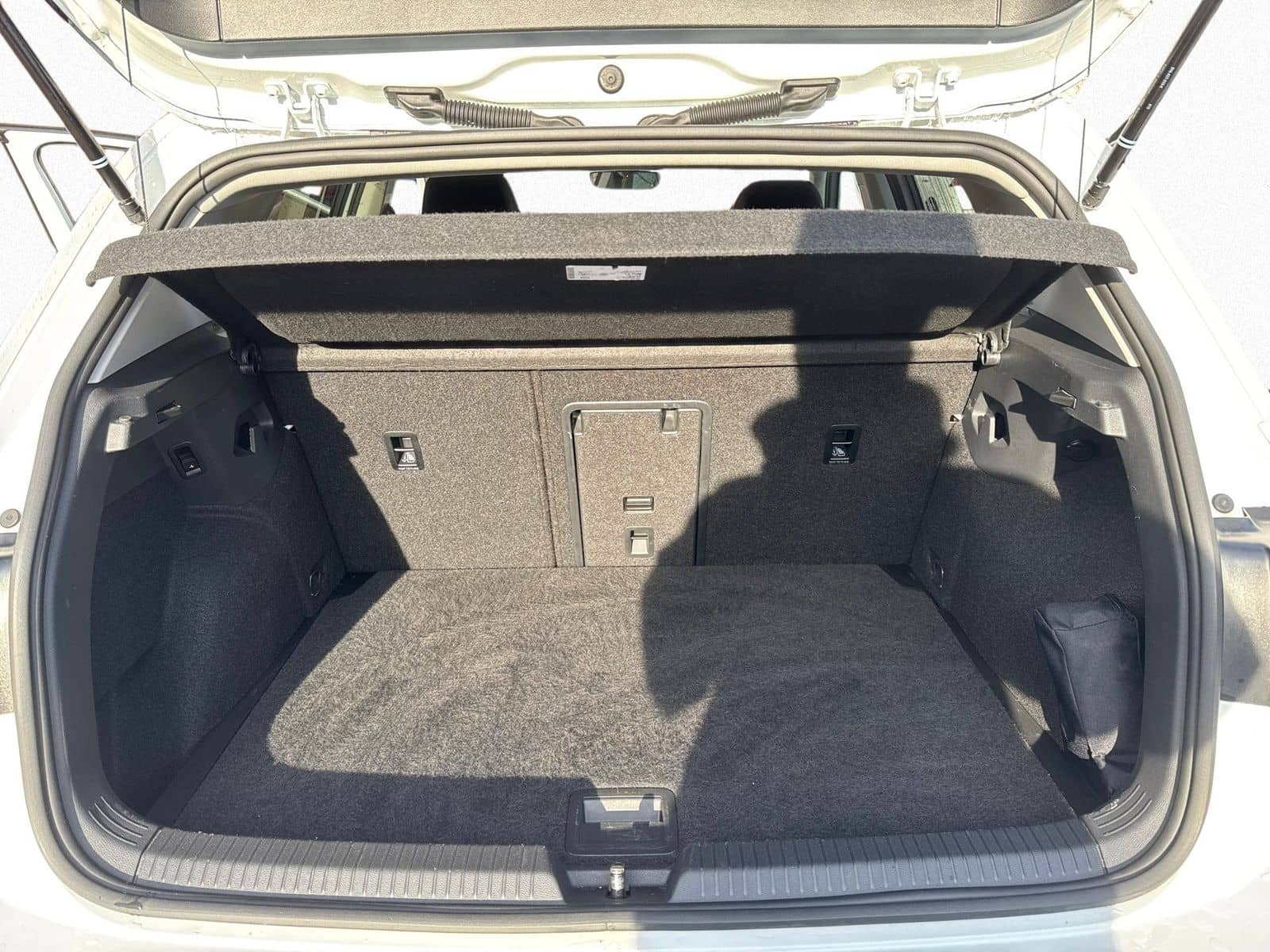 Volkswagen Golf VIII Active 1.5 TSI 6-Gang AHK KAMERA foto 14