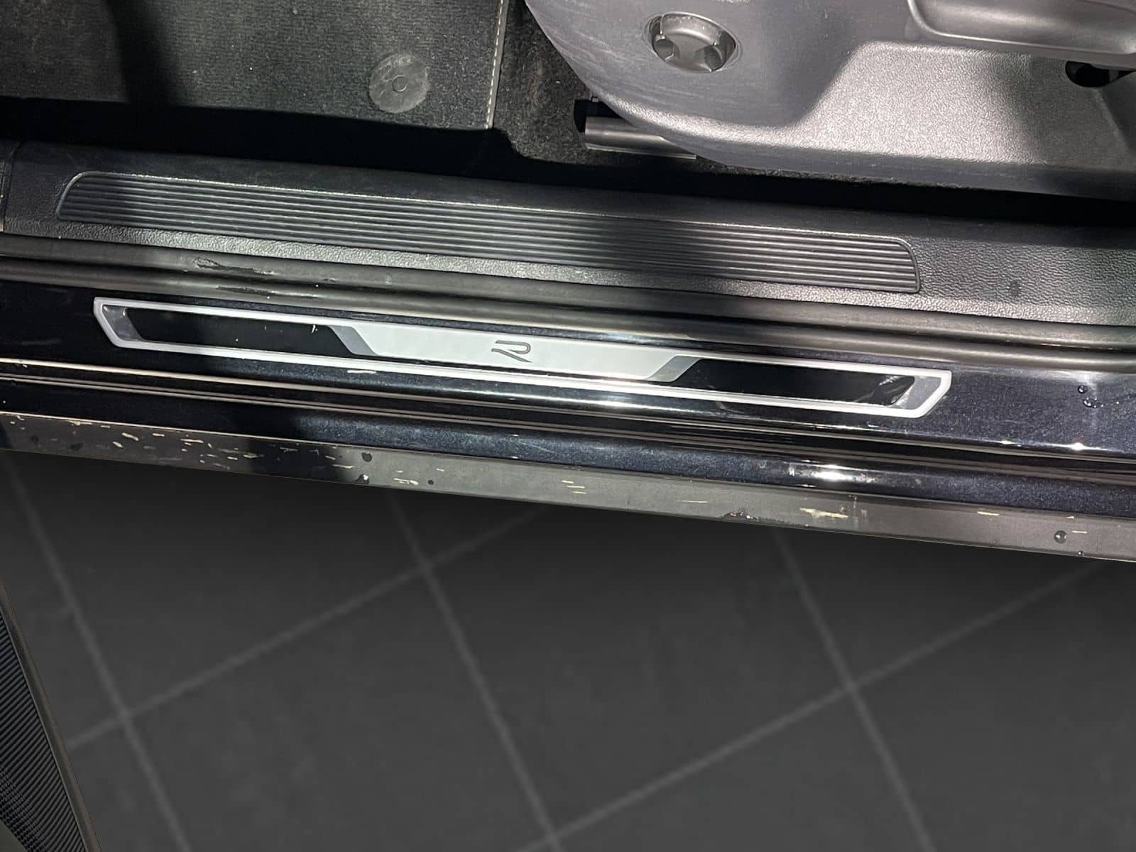 Volkswagen T-Roc 1.0 TSI R-LINE PARKLENK KAMERA ERGO NAVI foto 18