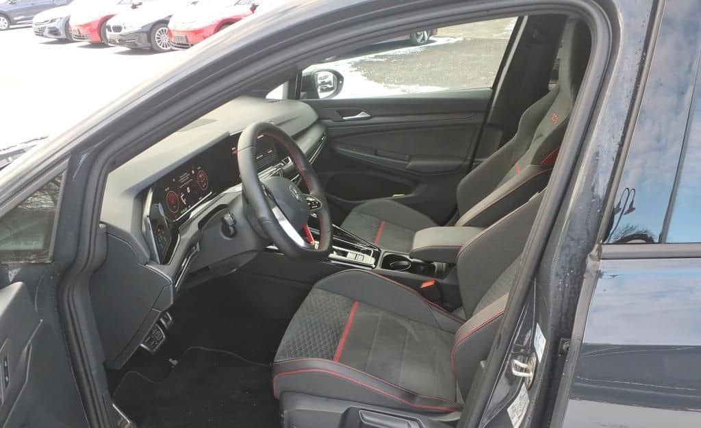 Volkswagen Golf VIII GTI CLUBSPORT 2.0 TSI BLACKSTYLE AKRA foto 7