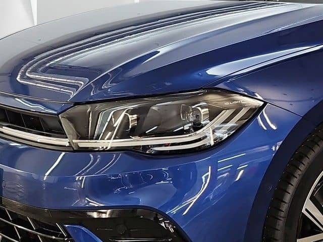 Volkswagen Polo VI 1.0TSI DSG R-Line NAVI PARK ASSIST foto 4