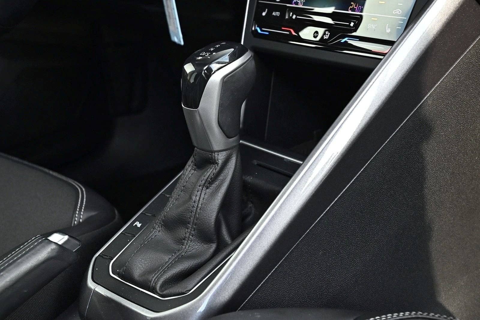 Volkswagen Taigo 1.0 l TSI DSG Style foto 12