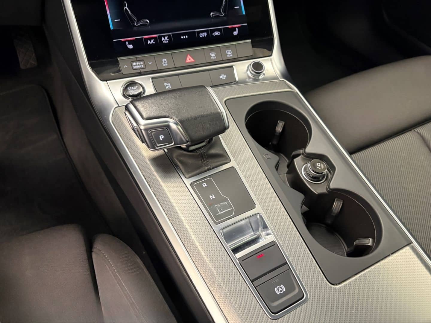 Audi A6 Avant 45 TDI qu. S tronic line LED PANO HEAD- foto 14