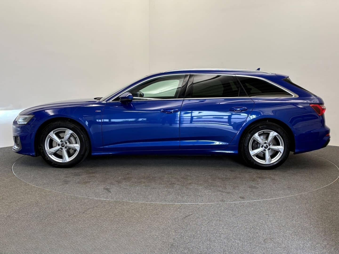 Audi A6 Avant 45 TDI qu. S tronic line LED PANO HEAD- foto 4