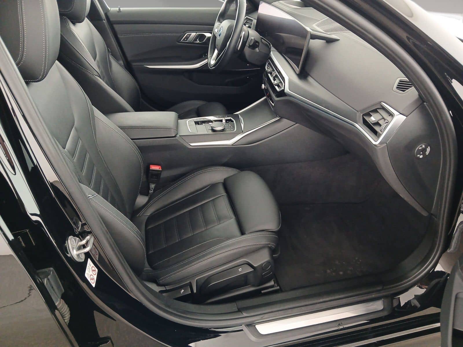 BMW 330e xDrive Touring Harman/K LiveCockpitProf foto 8