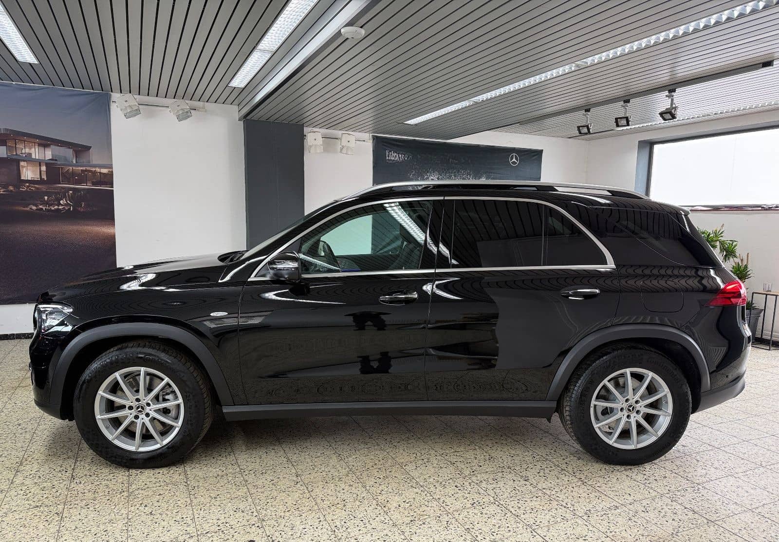 Mercedes-Benz GLE 350 de 4Ma Chrom NAV/LED/PSD/AHK/TW/SHZ/360° foto 1