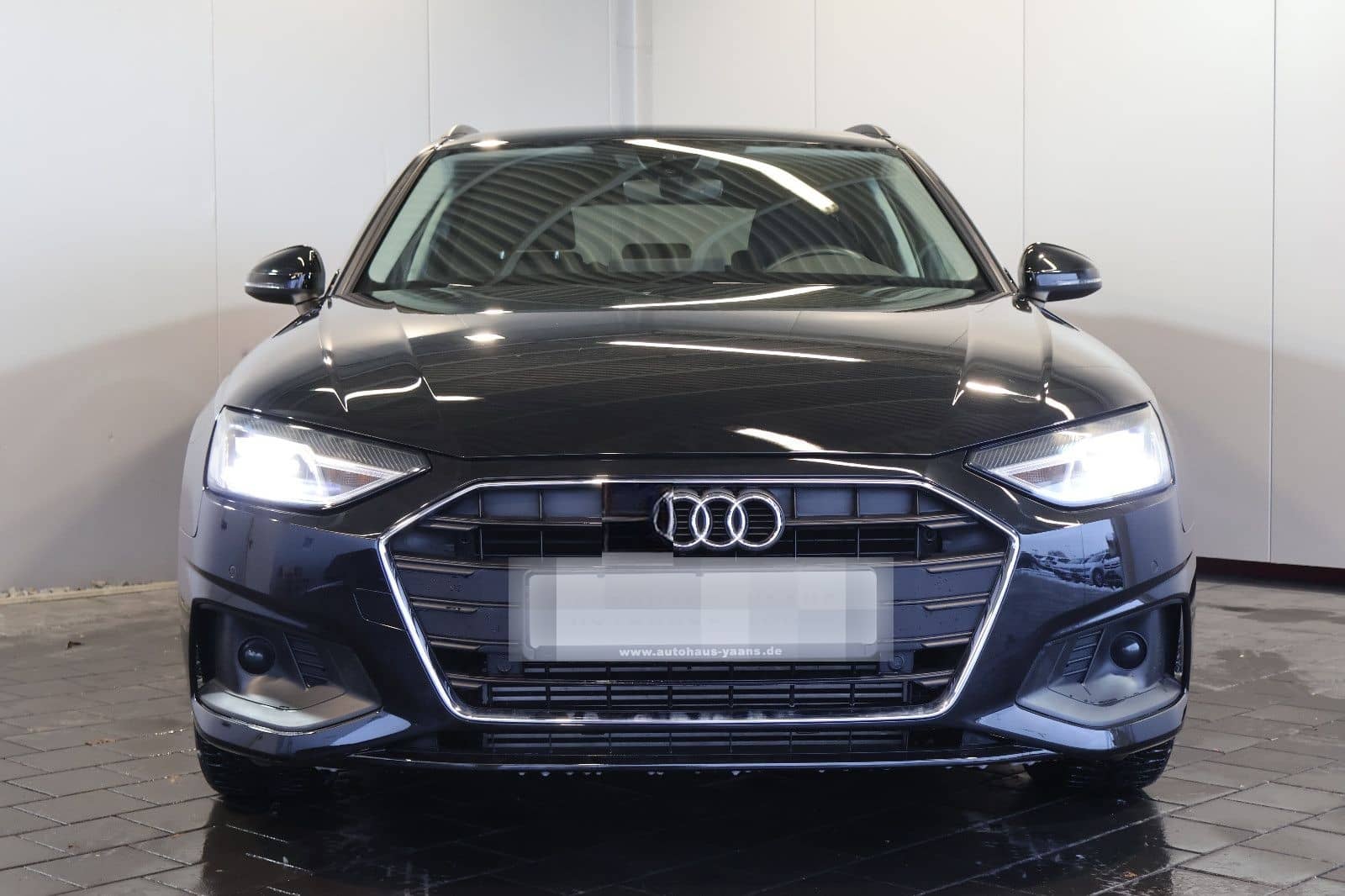 Audi A4 Avant 35 TFSI CARPLAY+KEY+LED+LANE+17" foto 2