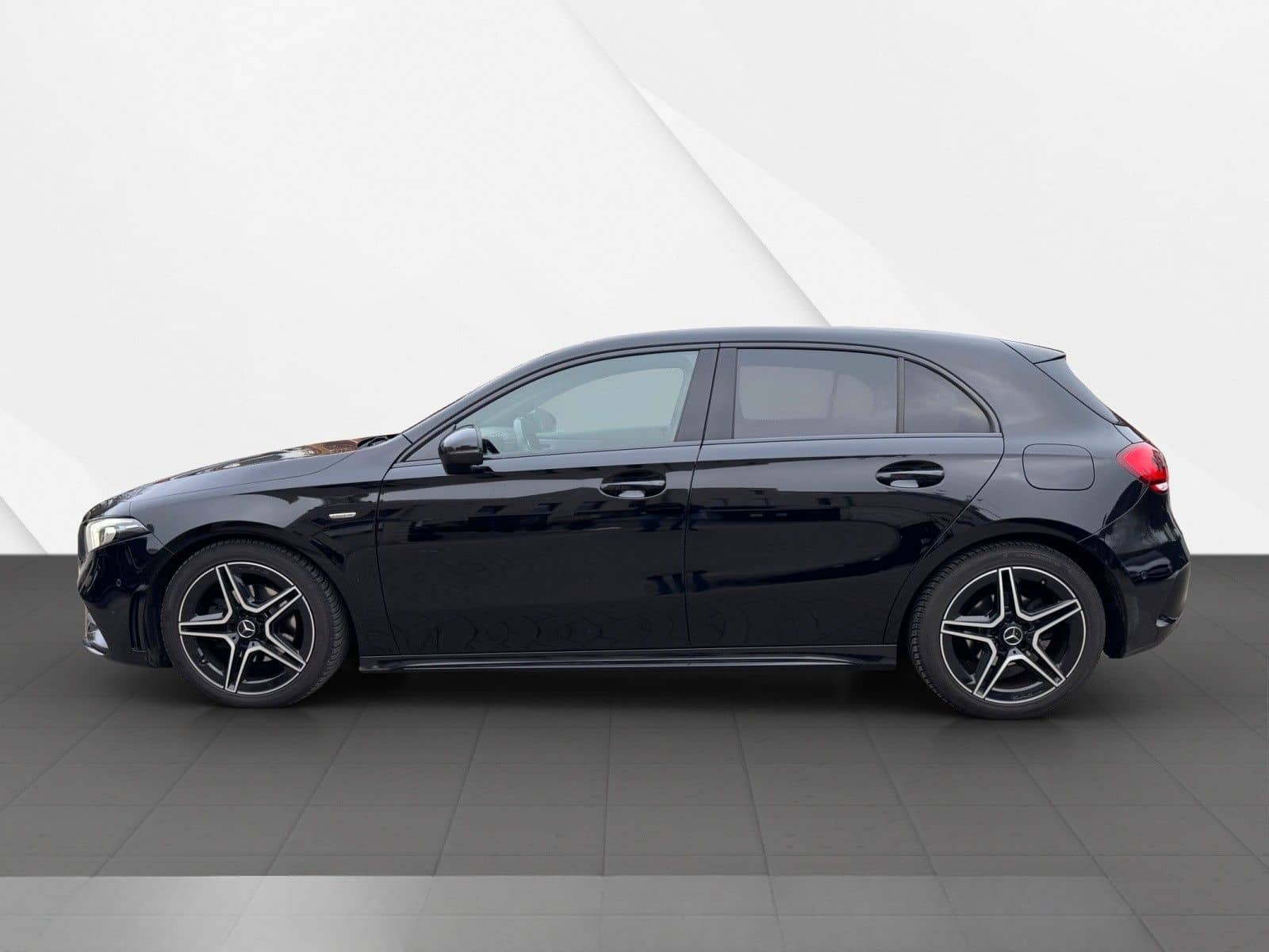 Mercedes-Benz A 180 AMG "Navi,LED,Spur" foto 6