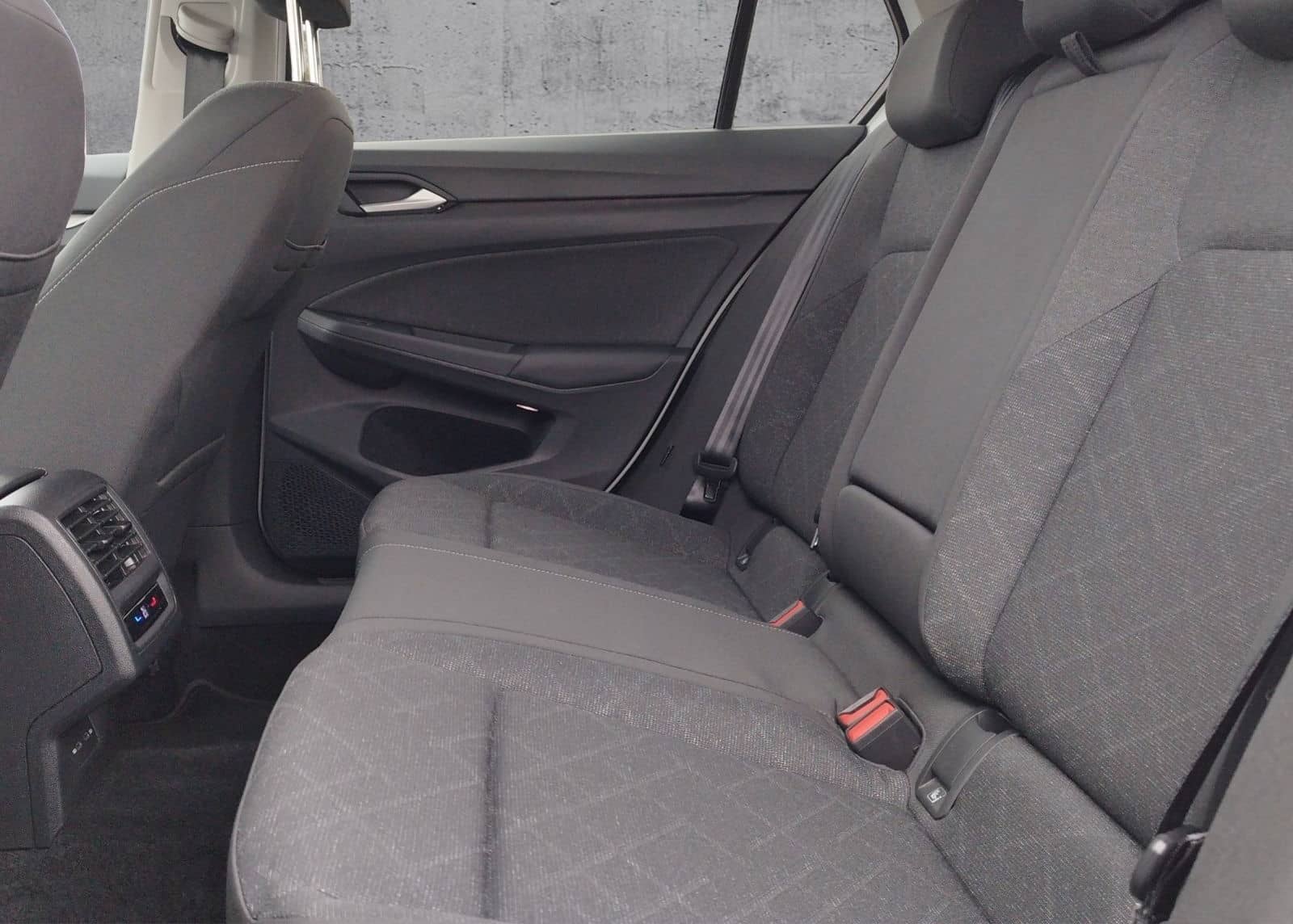 Volkswagen Golf VIII Life 1.5 TSI 5JG/LED+/NAV/SHZ foto 11