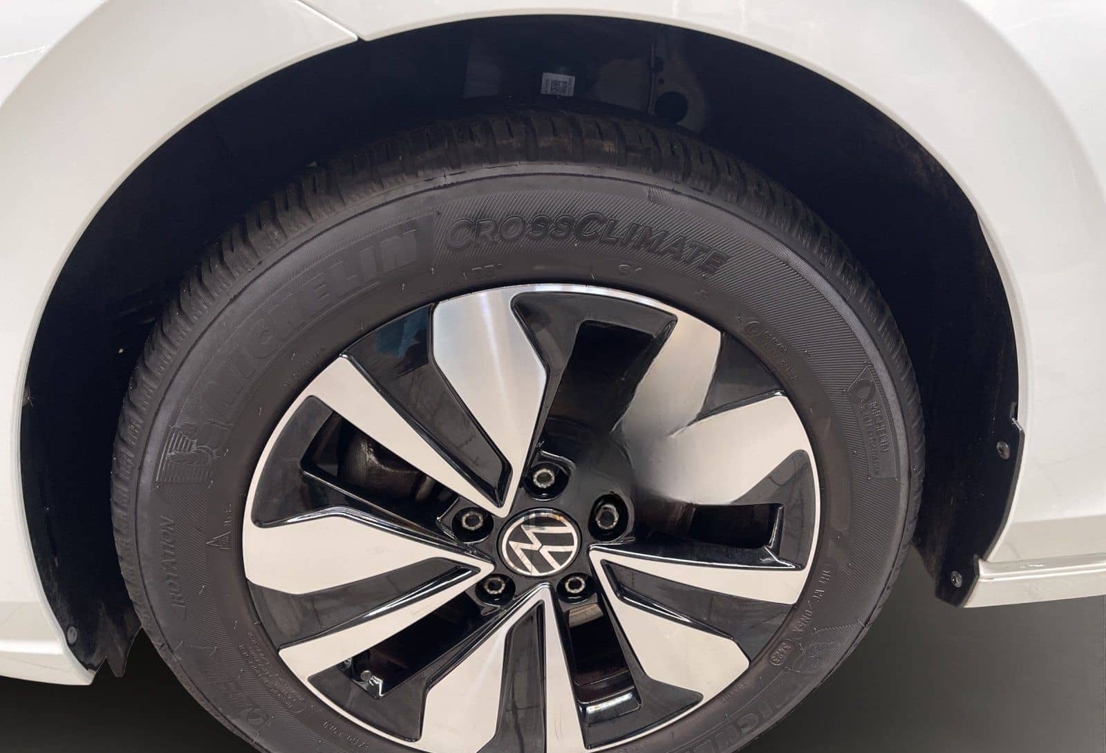 Volkswagen Golf VIII 1.0 eTSI Move AUT Virtual DynLicht LED foto 7