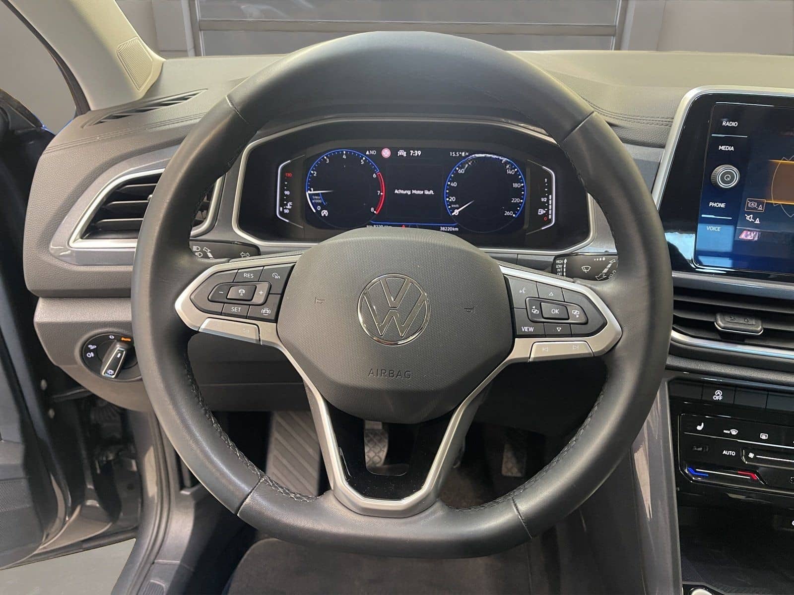 Volkswagen T-Roc 1.0 TSI Style ACC Virtual el.Heck DynLicht foto 11