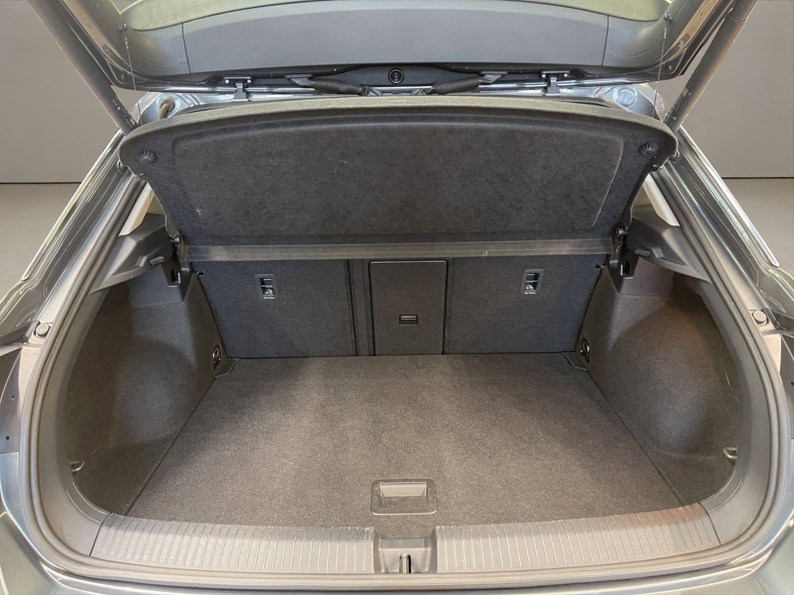 Volkswagen T-Roc 1.0 TSI Style ACC Virtual el.Heck DynLicht foto 17