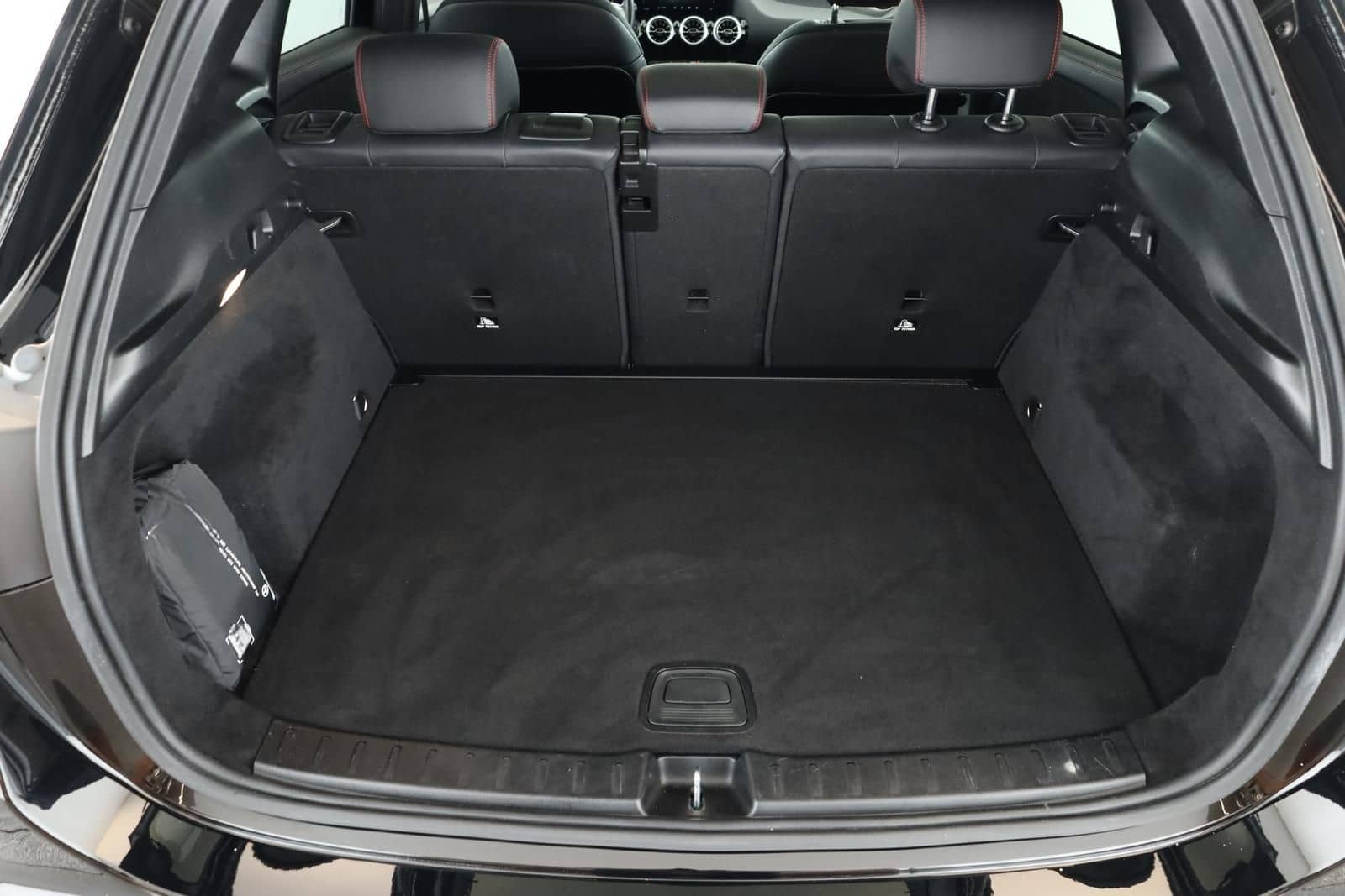 Mercedes-Benz GLA 220 d 8G 4M AMG LED Pano Digi Navi SHZ Kam foto 19