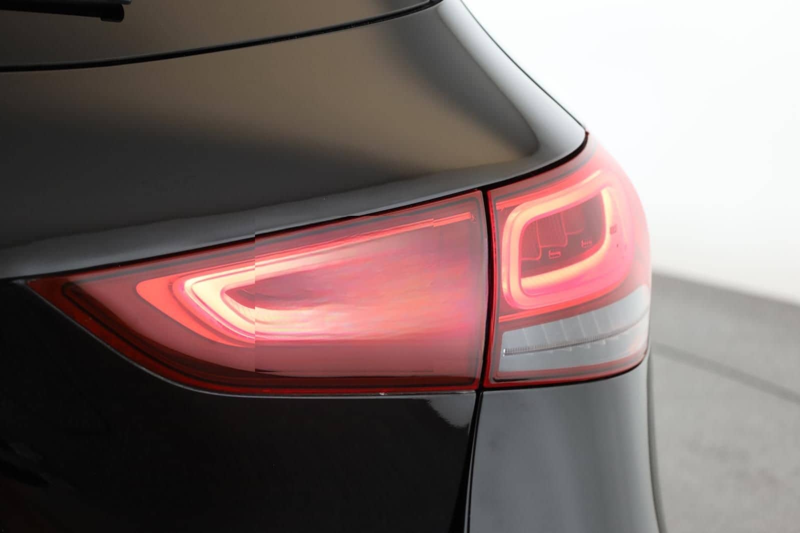 Mercedes-Benz GLA 220 d 8G 4M AMG LED Pano Digi Navi SHZ Kam foto 20