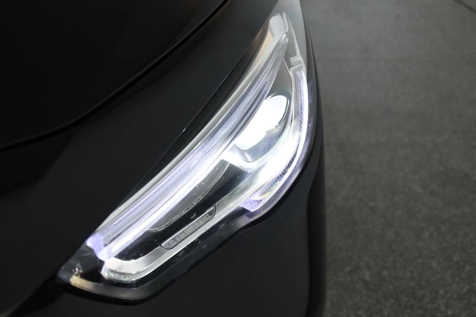 Mercedes-Benz GLA 220 d 8G 4M AMG LED Pano Digi Navi SHZ Kam foto 21