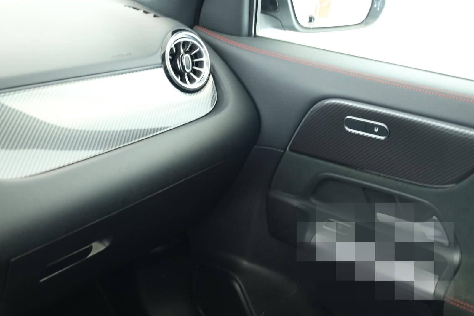 Mercedes-Benz GLA 220 d 8G 4M AMG LED Pano Digi Navi SHZ Kam foto 10