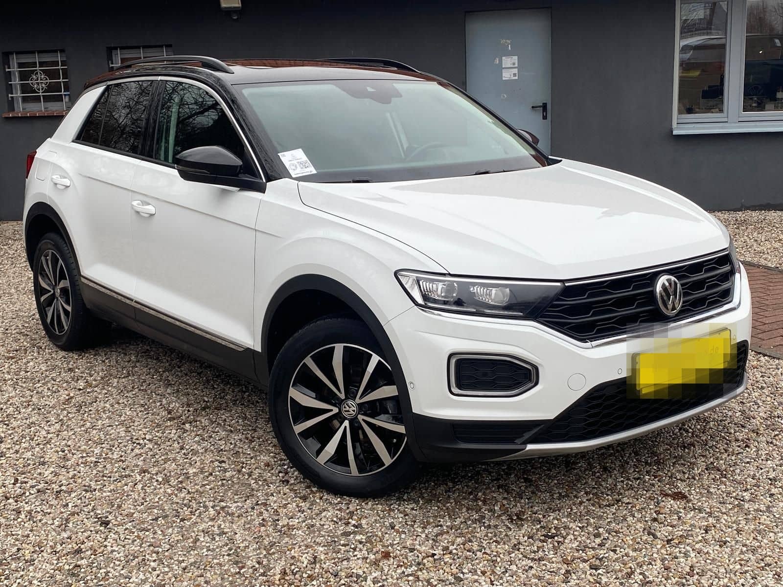 Volkswagen T-Roc 1.5 TSI ACT DSG Style LED Navi Pano ACC foto 2