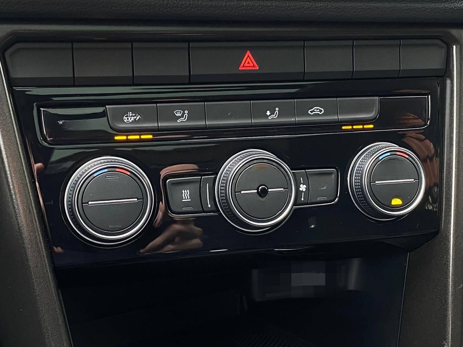 Volkswagen T-Roc 1.5 TSI ACT DSG Style LED Navi Pano ACC foto 18