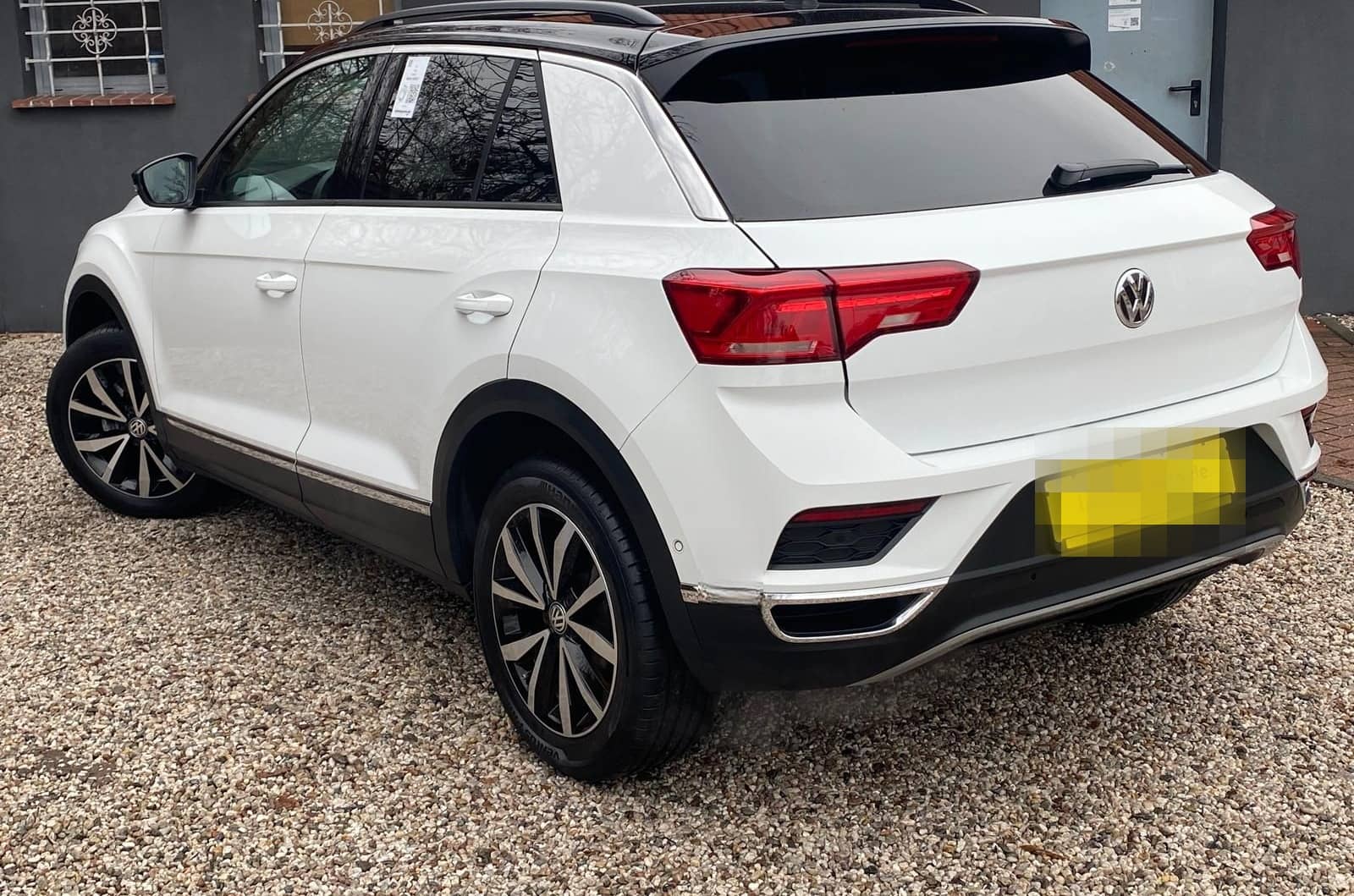 Volkswagen T-Roc 1.5 TSI ACT DSG Style LED Navi Pano ACC foto 6