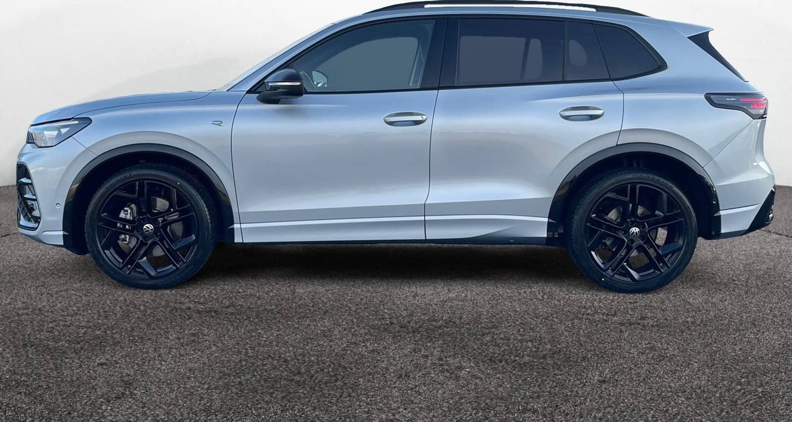 Volkswagen Tiguan R-Line TDI DSG|AHK|LED+|KAMERA|NAVI|ACC foto 4